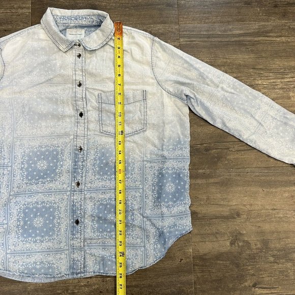 American Eagle Shirt Women Blue Boyfriend Button Paisley Handkerchief Small (36) - Picture 5 of 8